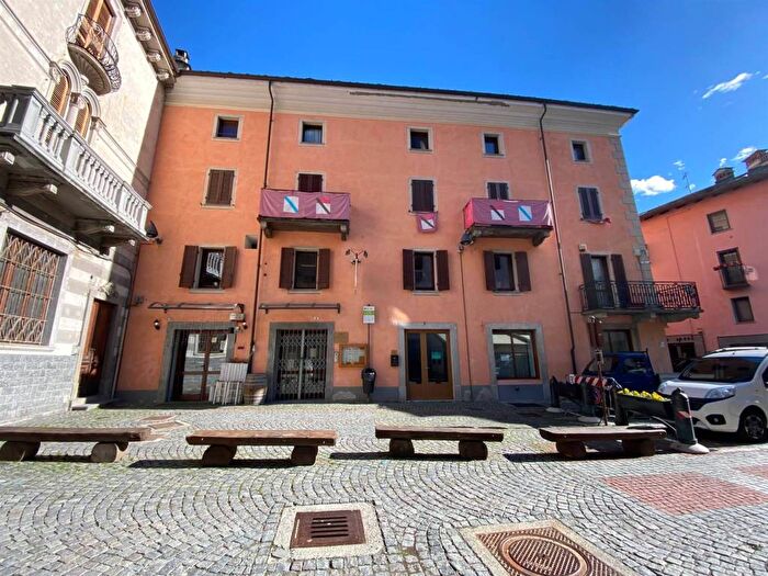 Appartamento trilocale in affitto in Via Caduti della Libertà, Centro, Verrès