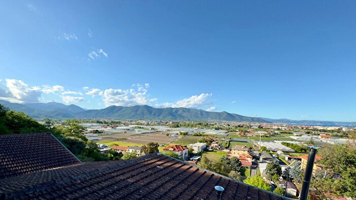 Casa quadrilocale in vendita in Regione Miranda, Albenga