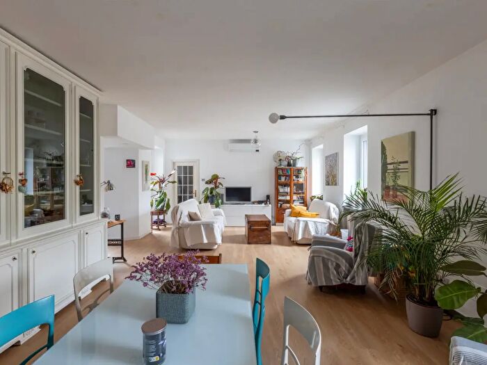 Casa con 7 locali in vendita in Via Merano, Busto Arsizio