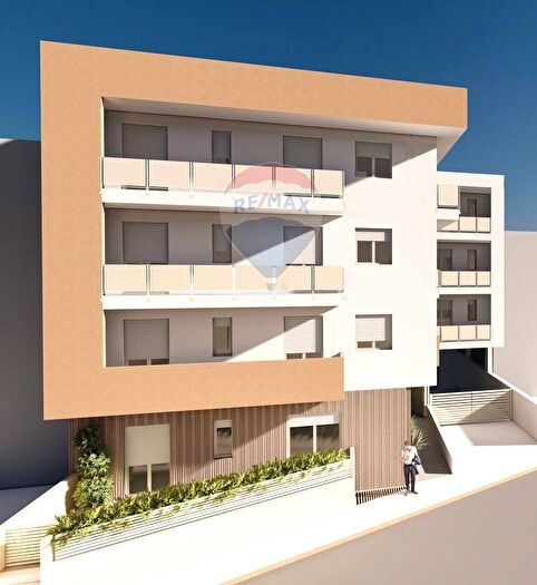 Appartamento quadrilocale in vendita in Via Carlo Levi, Bitritto