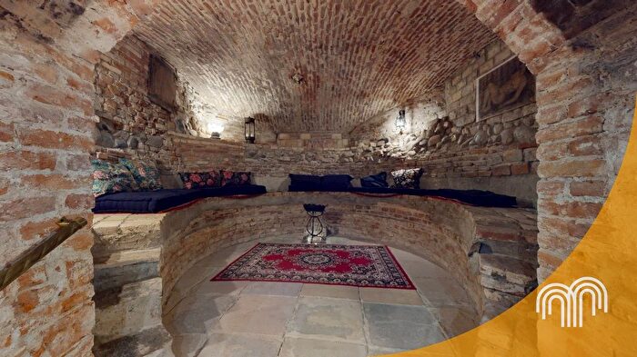 Appartamento con 6 locali in vendita in Via Somis Giovanni Battista, Torino