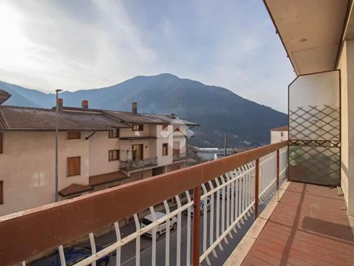 Appartamento con 6 locali in vendita in Via a De Gasperi, Lumezzane