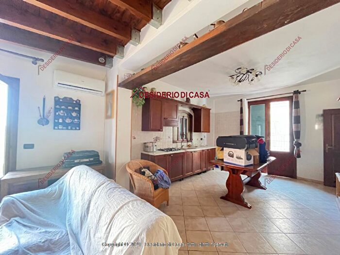 Appartamento con 5 locali in vendita in Casteldaccia