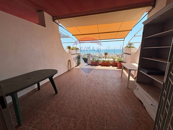 Appartamento trilocale in vendita in Ardea