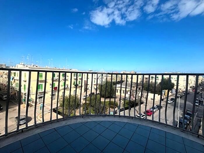 Appartamento bilocale in vendita in Via Tenente Silvestri, Molfetta