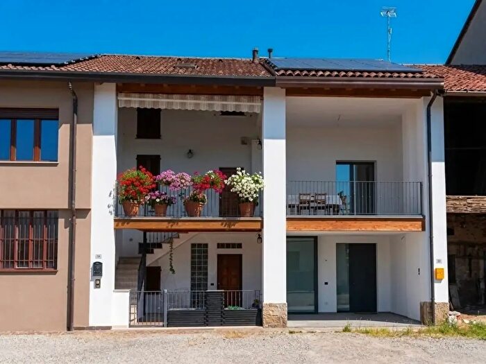 Casa quadrilocale in affitto in Triuggio