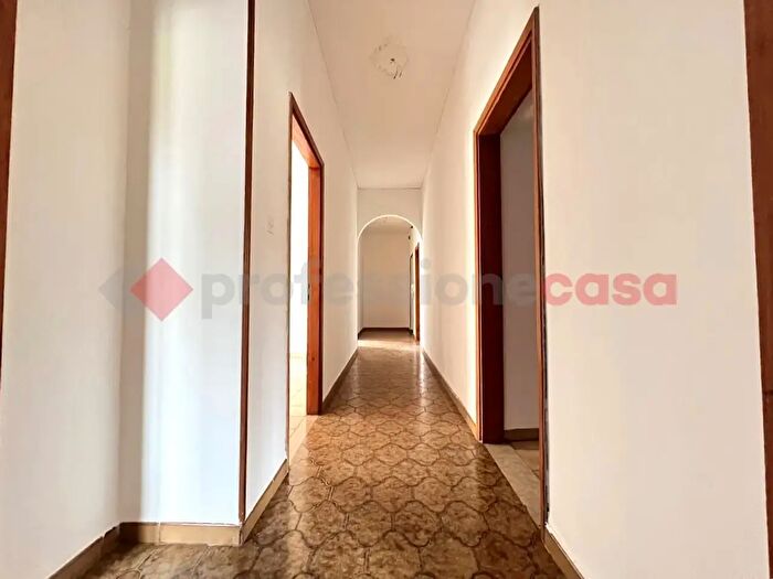Appartamento con 5 locali in vendita in Via Alessandro Carli, Verona