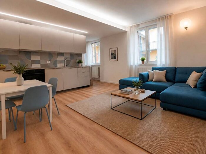 Appartamento trilocale in affitto in Corso Vercelli, Vercelli Wagner, Milano