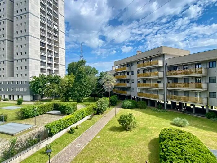Appartamento trilocale in vendita in Via Benozzo Gozzoli, Milano