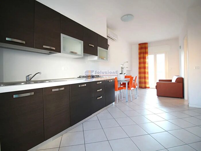 Appartamento trilocale in affitto in Via Dalmazia ° Accesso, Jesolo