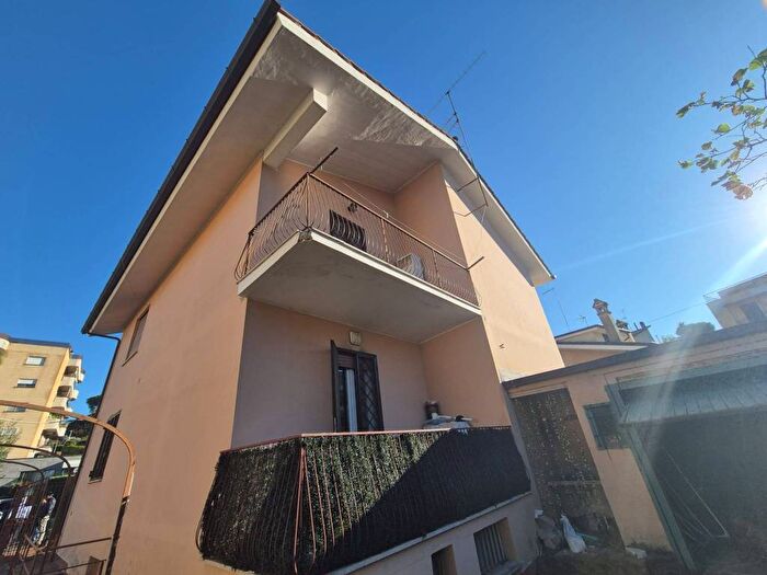 Appartamento trilocale in vendita in Via Monte Grappa, Squarciarelli Casalaccio Pratone, Grottaferrata
