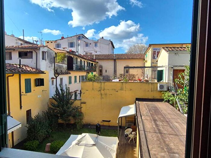 Appartamento trilocale in affitto in Via delle Ruote, San Marco SS Annunziata, Firenze