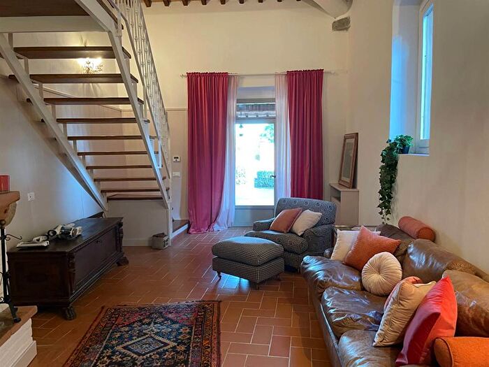 Casa quadrilocale in affitto in Via Vecchia di Pozzolatico, Galluzzo, Firenze