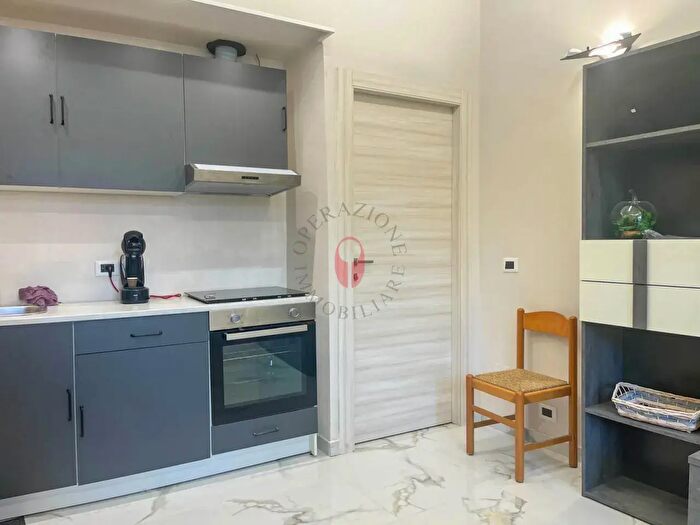 Appartamento bilocale in vendita in Via Varallo, Torino