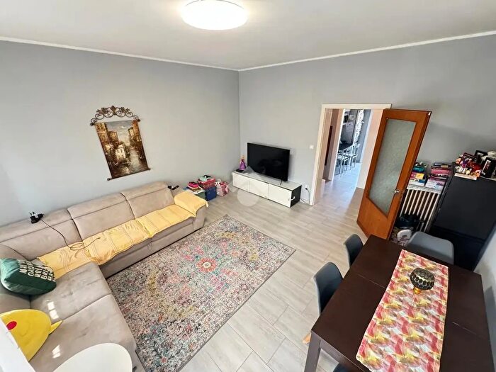 Appartamento trilocale in vendita in Via Monte Ceva, Padova