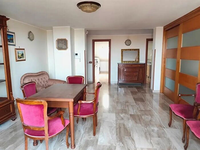 Casa trilocale in vendita in Via Italia, Albano Laziale
