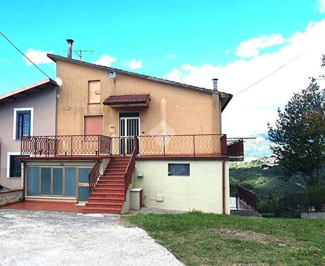Casa con 5 locali in vendita in Via delle Cimate, Paliano