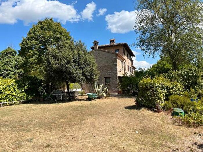 Casa con 6 locali in vendita in Località Montepolo, Urbino