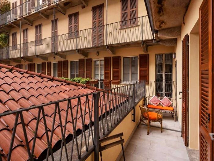 Appartamento bilocale in affitto in Via Molino delle Armi, Carrobbio, Milano