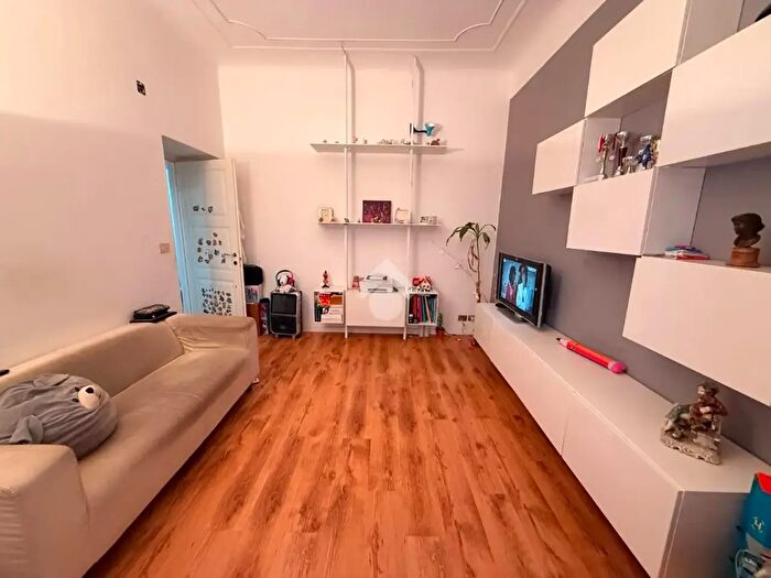 Appartamento trilocale in vendita in Via Palestro, Genova