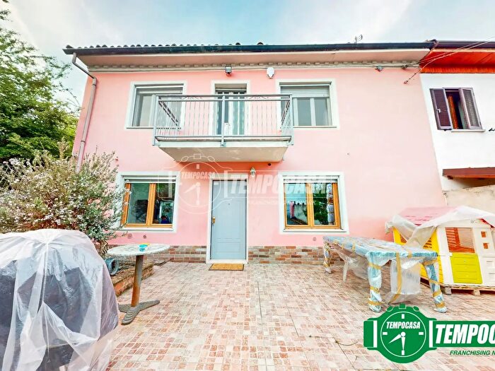 Casa trilocale in vendita in Rivarone