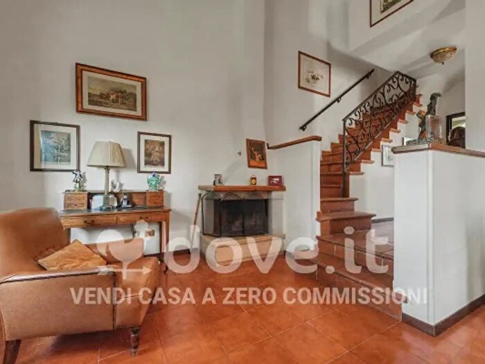 Casa con 6 locali in vendita in Via delle Rose, Bracciano