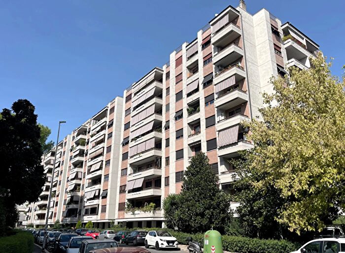 Appartamento quadrilocale in vendita in Via Michelangelo Tilli, Roma