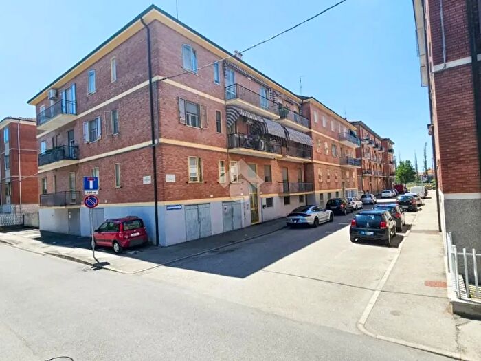 Appartamento trilocale in vendita in Via Armida, Ferrara