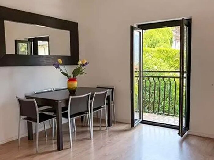 Appartamento trilocale in vendita in Via Bellinzona, Como
