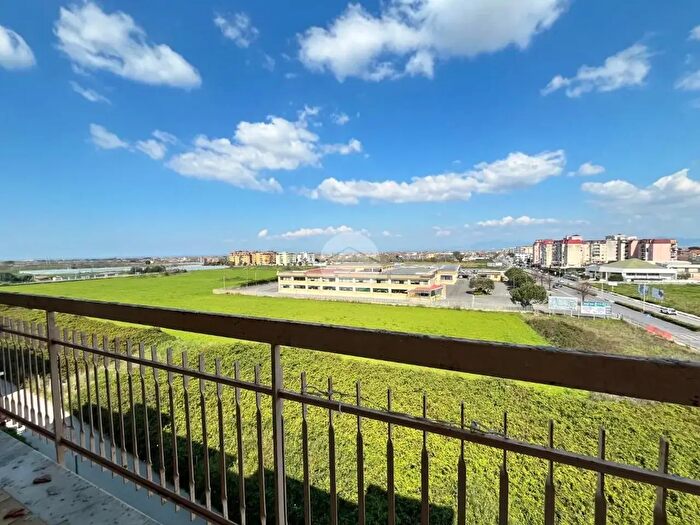 Appartamento quadrilocale in vendita in Via Marinone, Giugliano In Campania