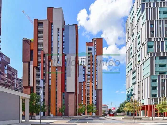 Appartamento trilocale in vendita in Via Pier Paolo Pasolini, Milano