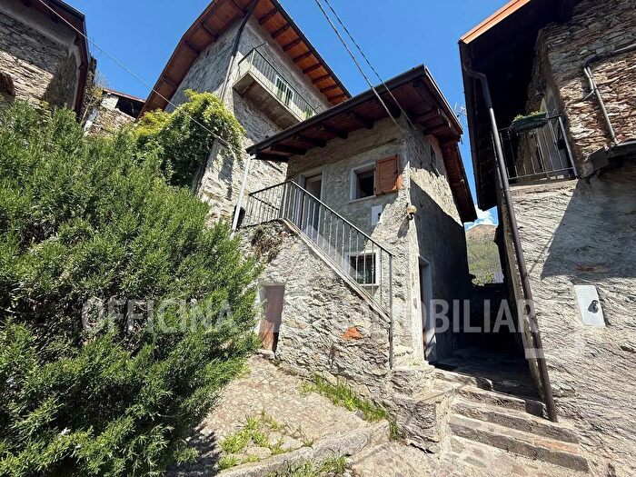 Casa bilocale in vendita in Via ai Monti, Dosso Del Liro