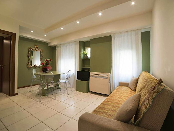 Appartamento monolocale in affitto in Via Antonio Cantore, Centro Storico, Verona