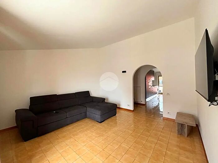 Appartamento trilocale in vendita in Via Roma, Torrevecchia Teatina