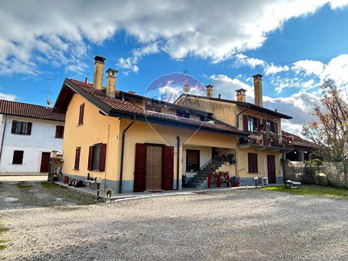 Appartamento trilocale in vendita in Via Cascina Gatta, Turbigo