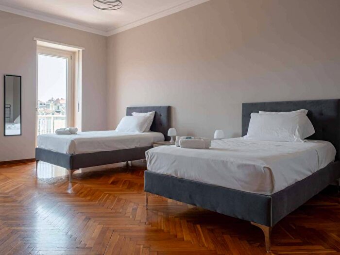 Appartamento quadrilocale in affitto in Piazza della Repubblica, Aurora, Torino