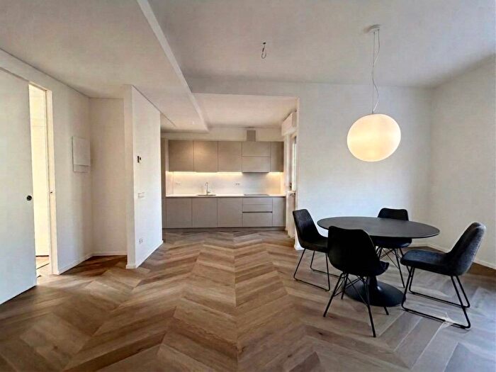 Appartamento trilocale in affitto in Via Camillo Benso di Cavour, Centro, Alba