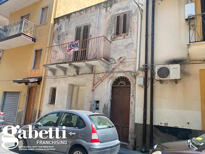 Appartamento bilocale in vendita in Via Duca dAosta Snc, SantAgata Di Militello