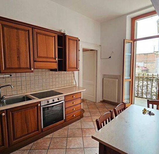 Appartamento trilocale in affitto in Corso Valentino, Valentino, Casale Monferrato