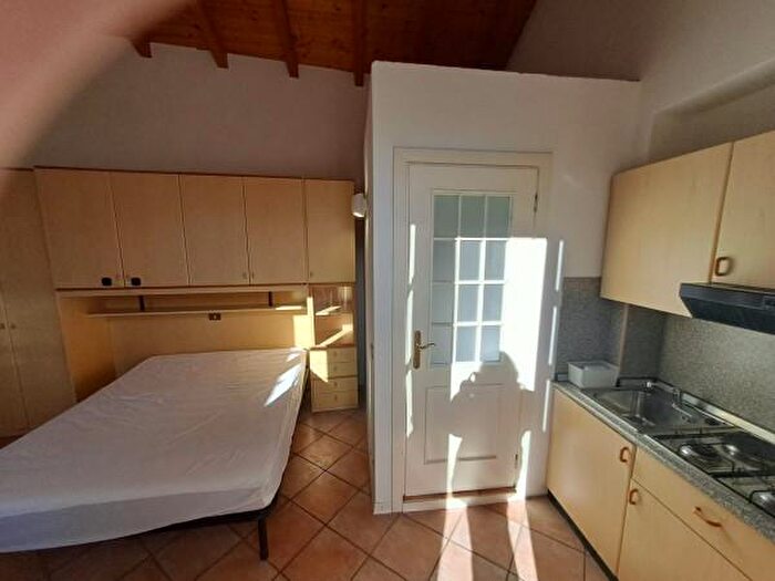 Appartamento monolocale in affitto in Via Giuseppe Garibaldi, Domaso