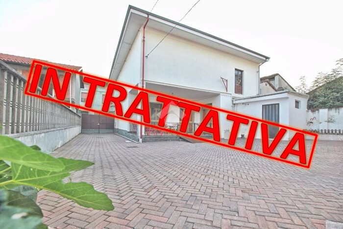 Casa con 5 locali in vendita in Via Carlo Emanuele Dotta, Borgo DAle