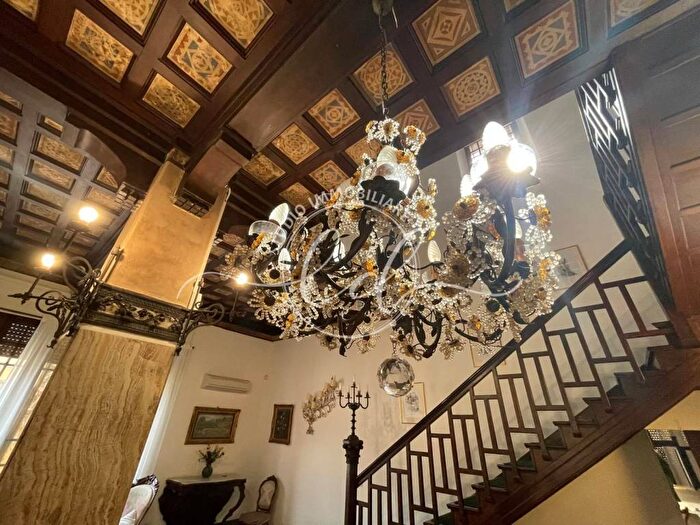 Casa con 6 locali in affitto in Pietrasanta