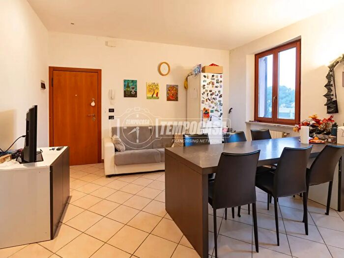 Appartamento quadrilocale in vendita in Via Giovanni Verardo Zeviani, Verona