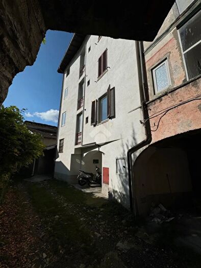 Casa con 9 locali in vendita in Via Castello, Centro Valle Intelvi