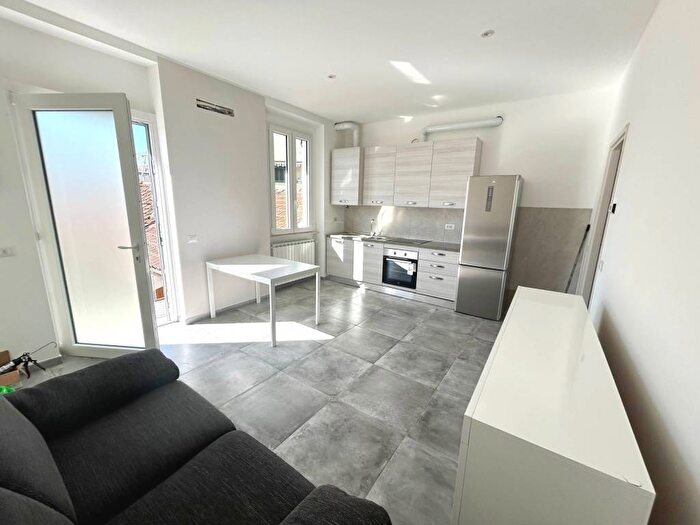 Appartamento bilocale in affitto in Via San Francesco dAssisi, Centro, Arcore