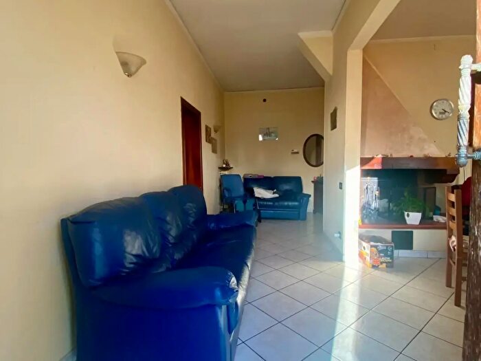 Casa con 6 locali in vendita in a Gherardacci, Prato