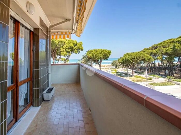 Appartamento trilocale in vendita in Viale Guglielmo Marconi, Alba Adriatica