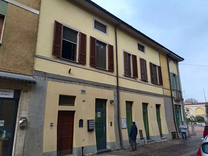 Appartamento quadrilocale in vendita in Via Monti, San Colombano Al Lambro