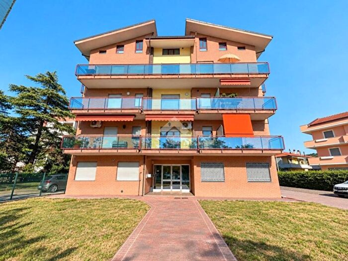 Appartamento trilocale in vendita in Via lago di scanno, Sambuceto, San Giovanni Teatino