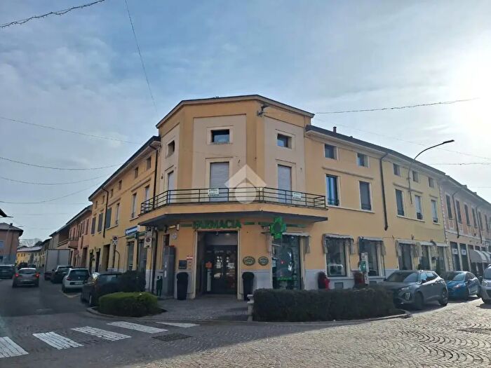 Appartamento trilocale in vendita in Via Senatore Giovanni Marcora, Inveruno